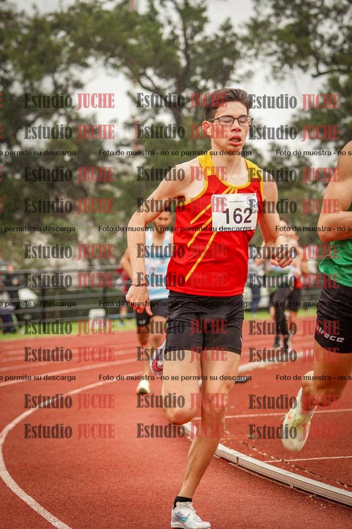 Fotos de los 800 m llanos de varones