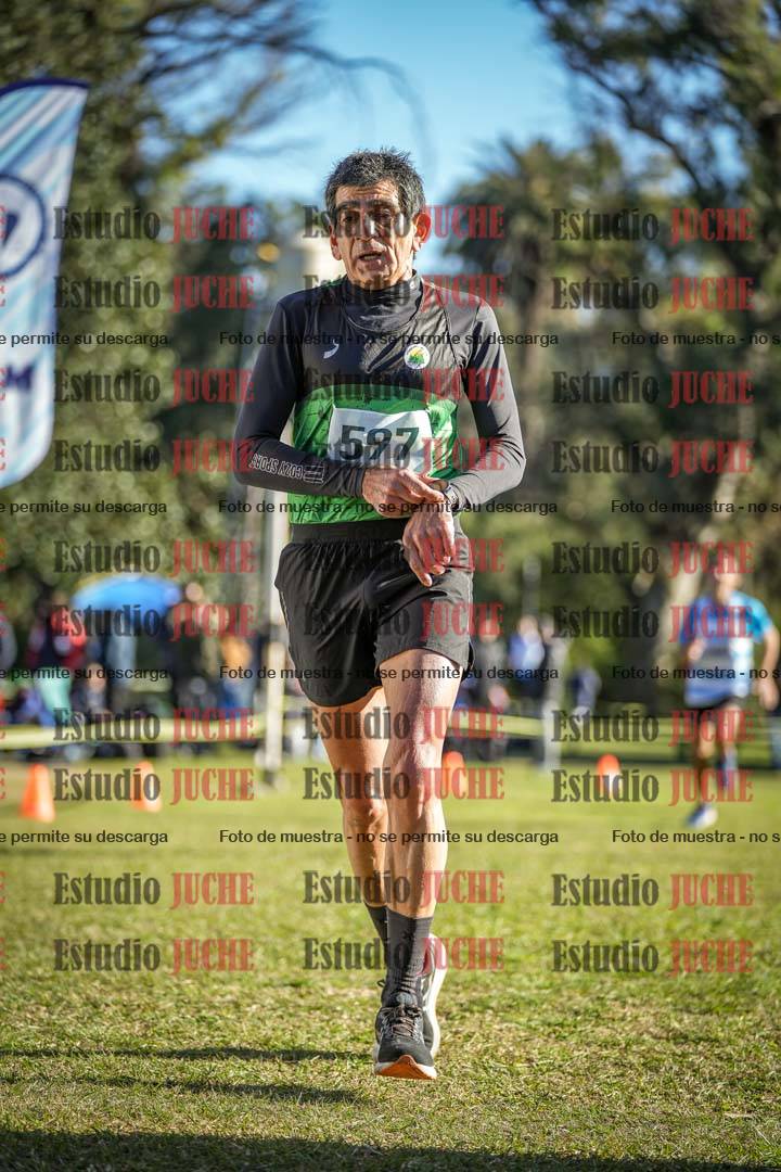 Fotos de la llegada del cross de 4000 m - varones
