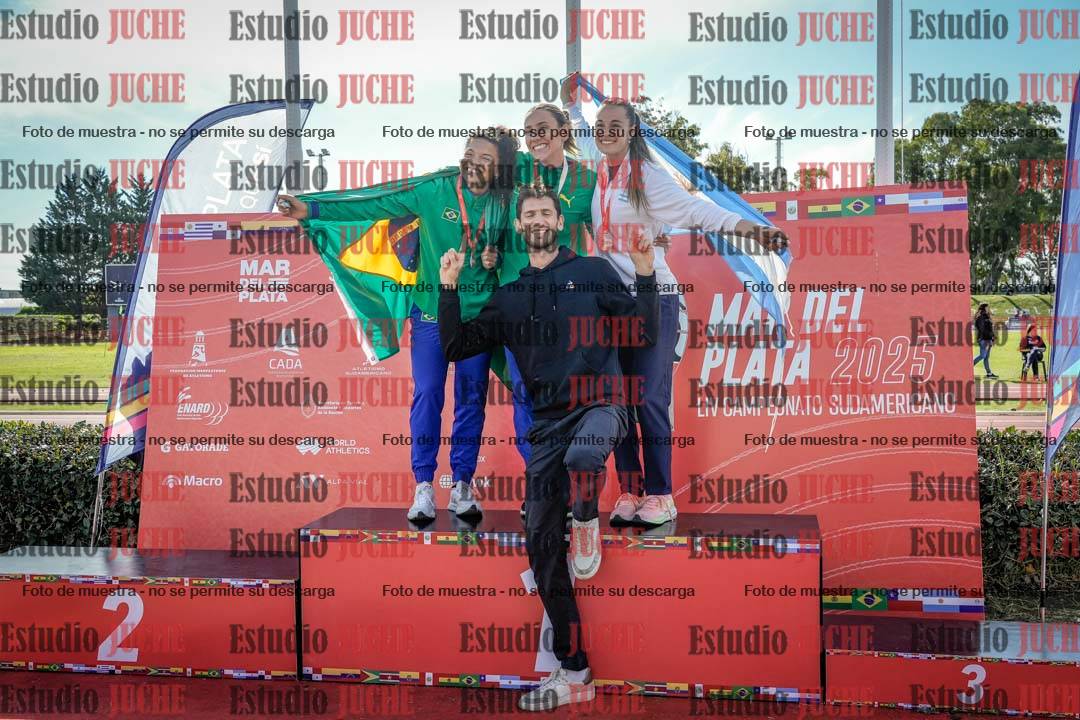 Fotos de algunos extras y podios del día 3