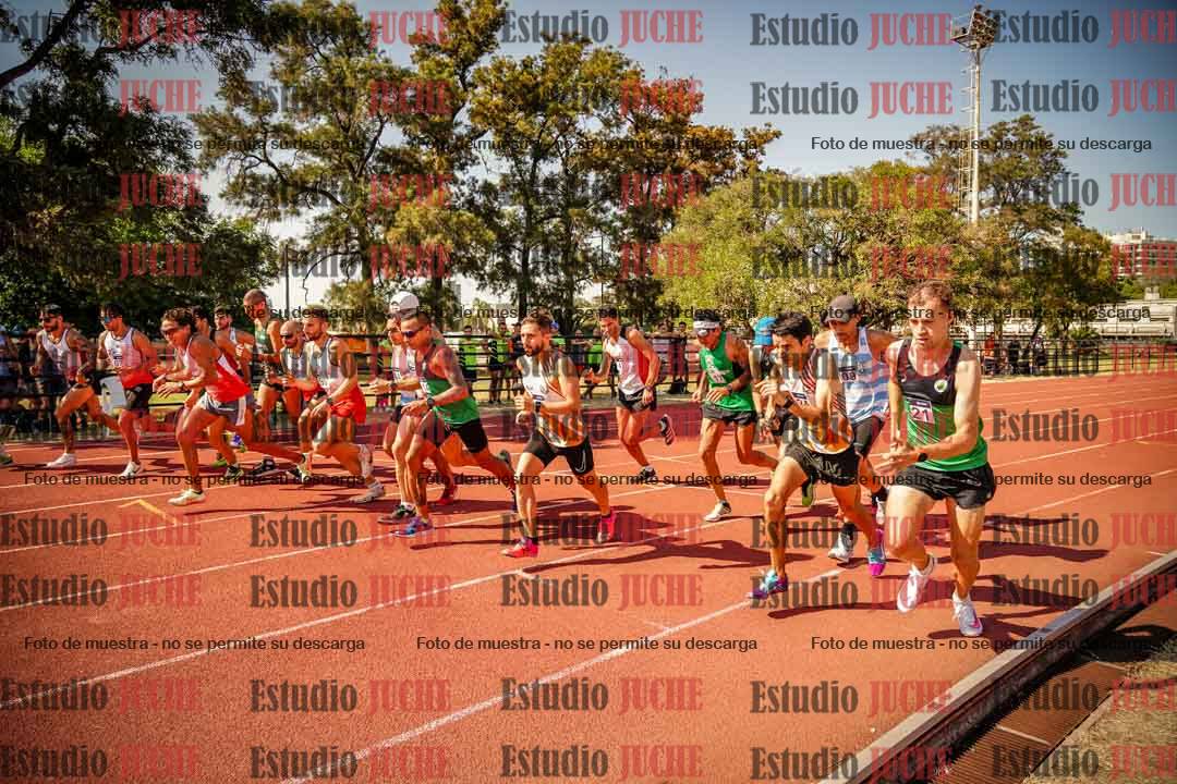 Fotos de los 3000 m llanos de varones