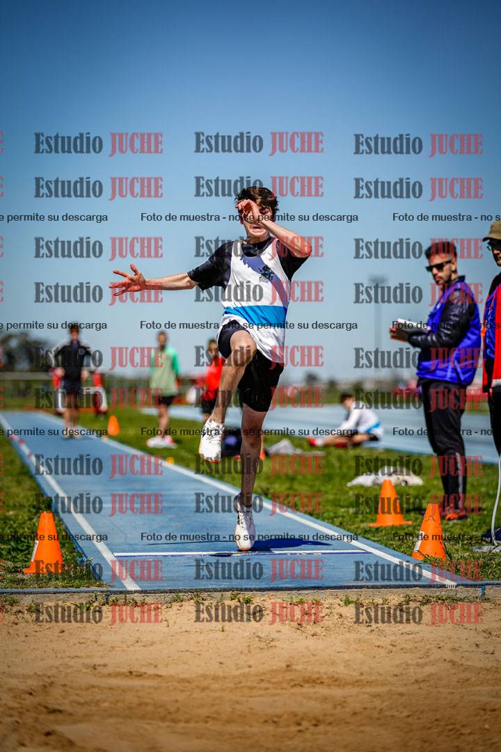 Fotos del salto en largo de varones - U15