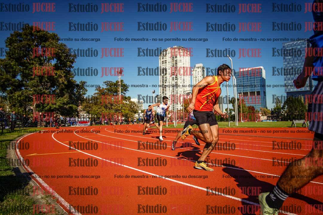 Fotos de los 200 m llanos de varones