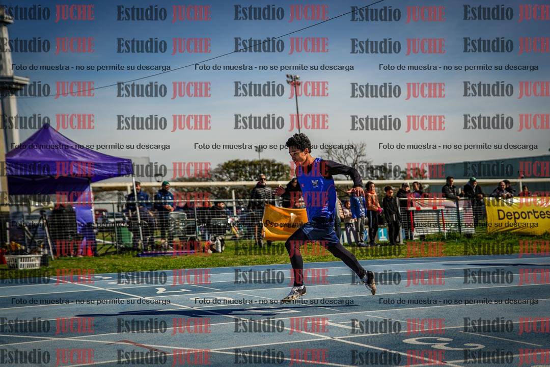 Fotos de los 100 m llanos de varones - U17