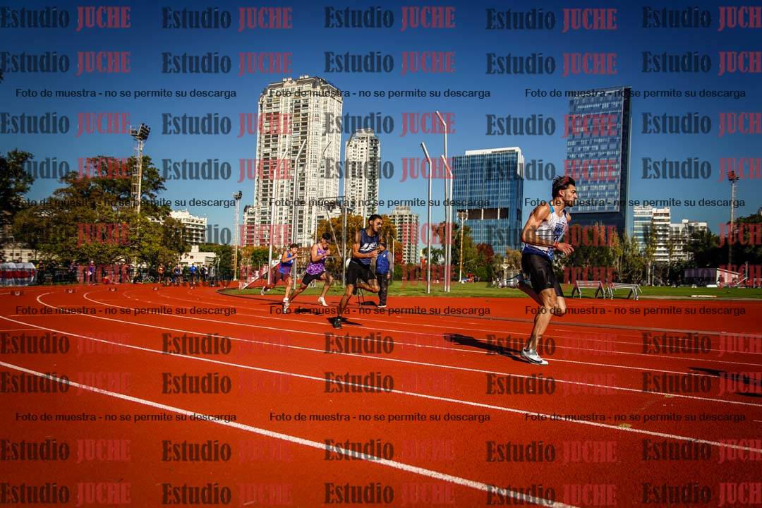 Fotos de los 200 m llanos de varones