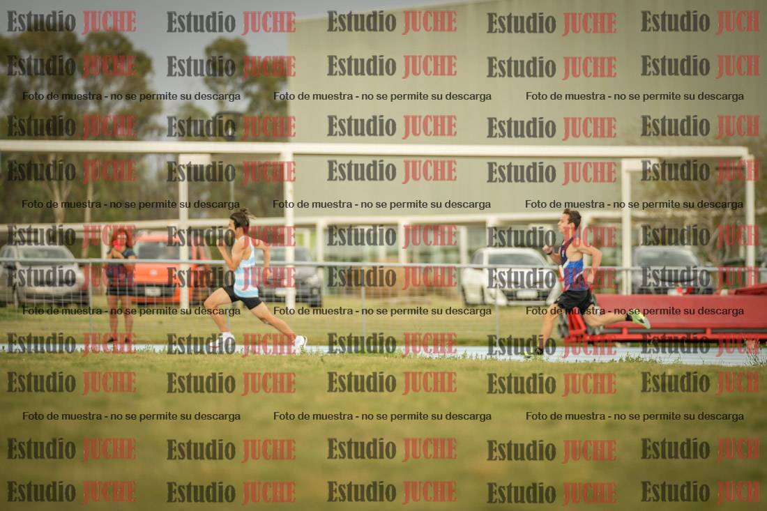 Fotos de los 300 m llanos de varones