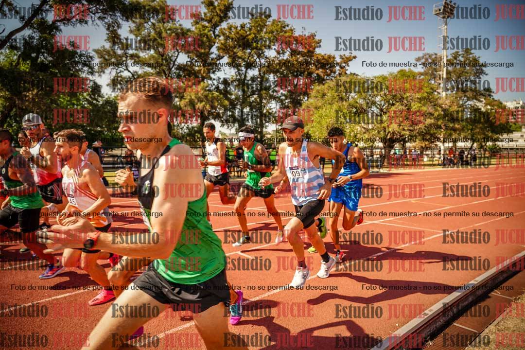 Fotos de los 3000 m llanos de varones