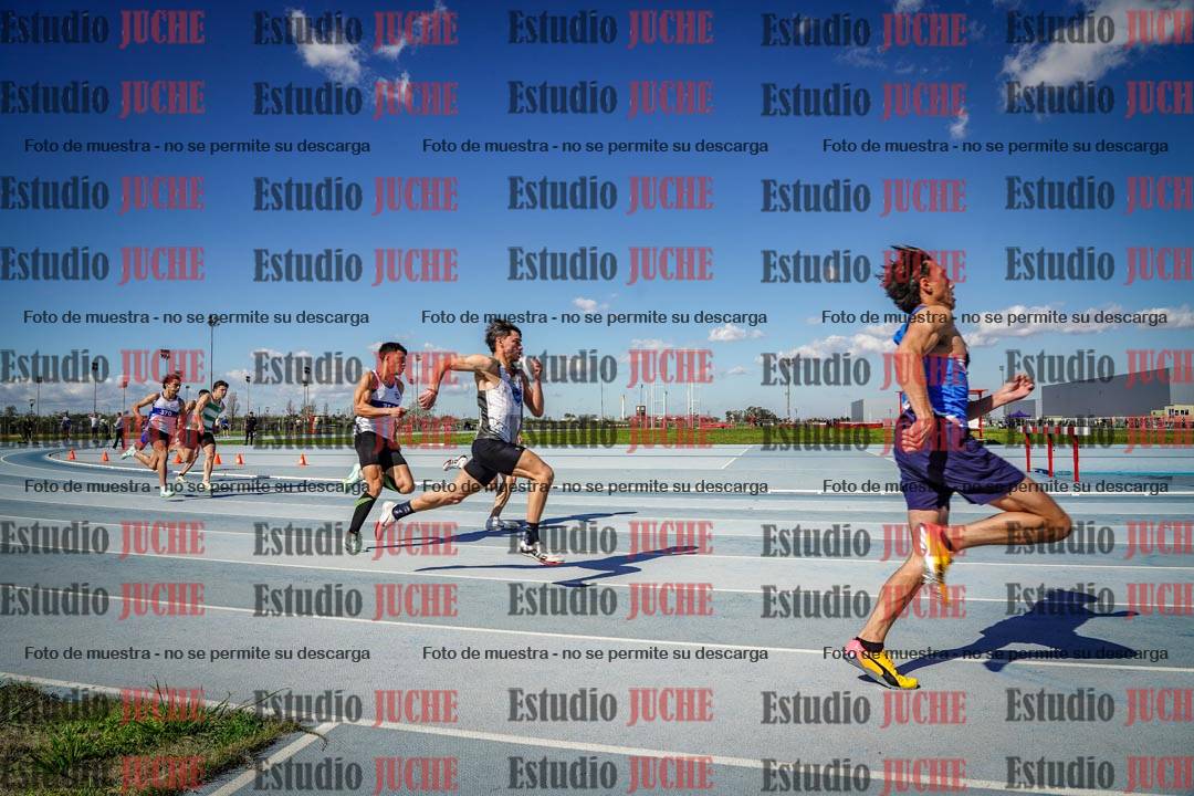 Fotos de los 200 m llanos de varones