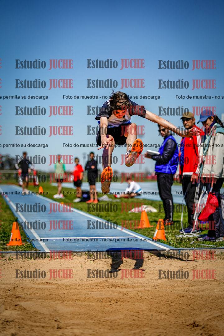 Fotos del salto en largo de varones - U15