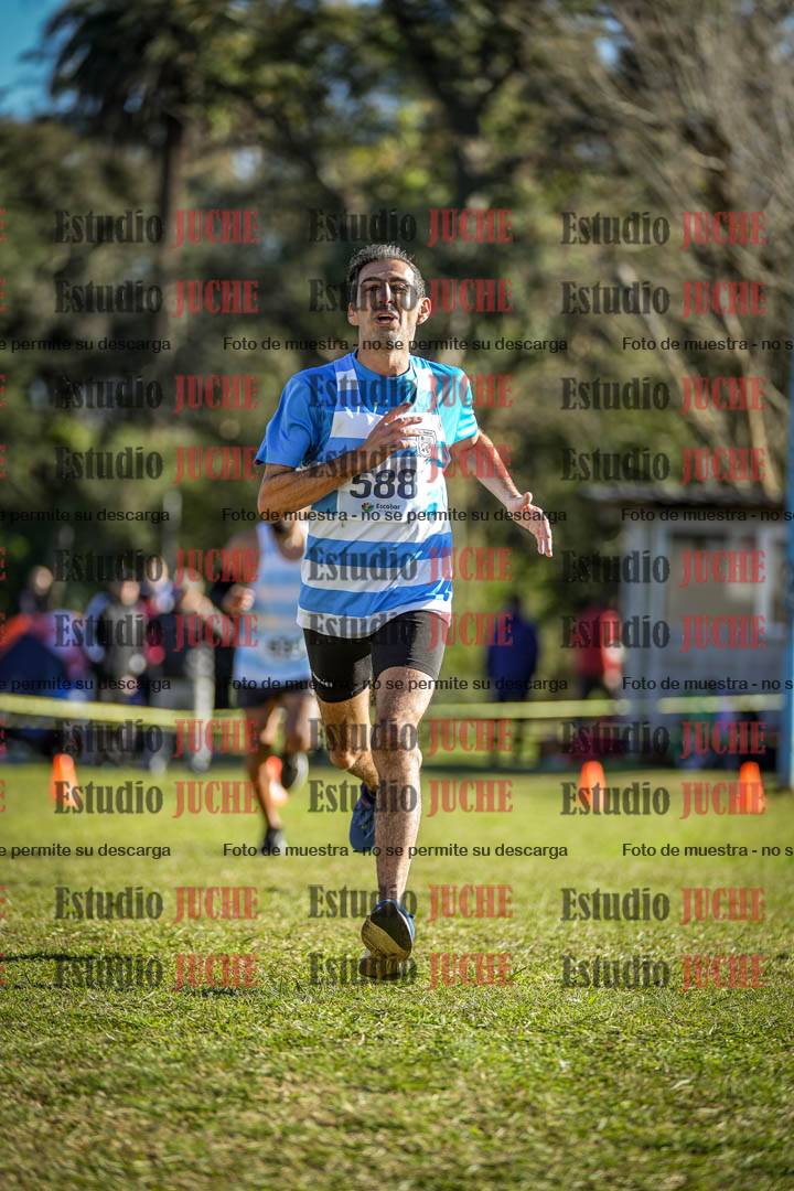 Fotos de la llegada del cross de 4000 m - varones