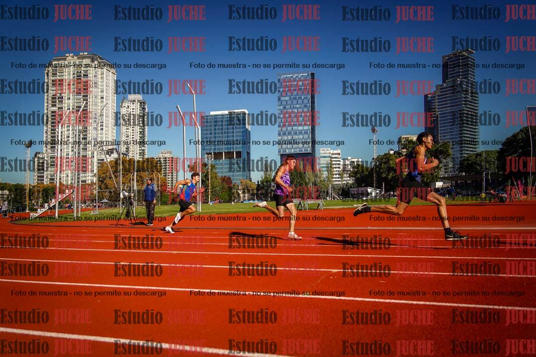 Fotos de los 200 m llanos de varones