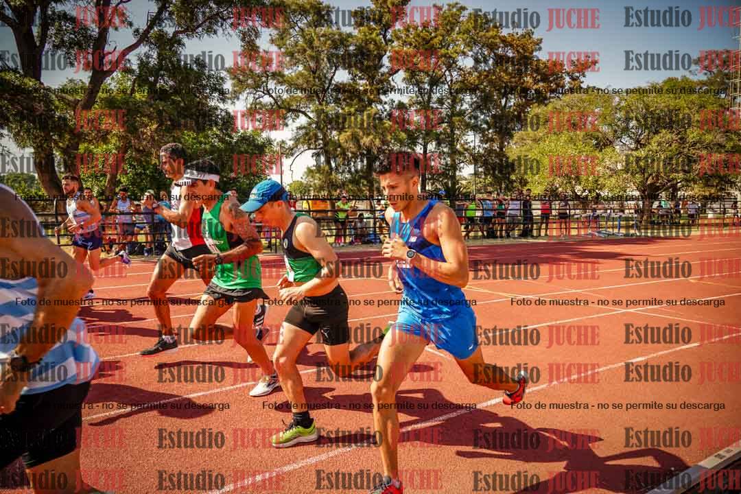 Fotos de los 3000 m llanos de varones