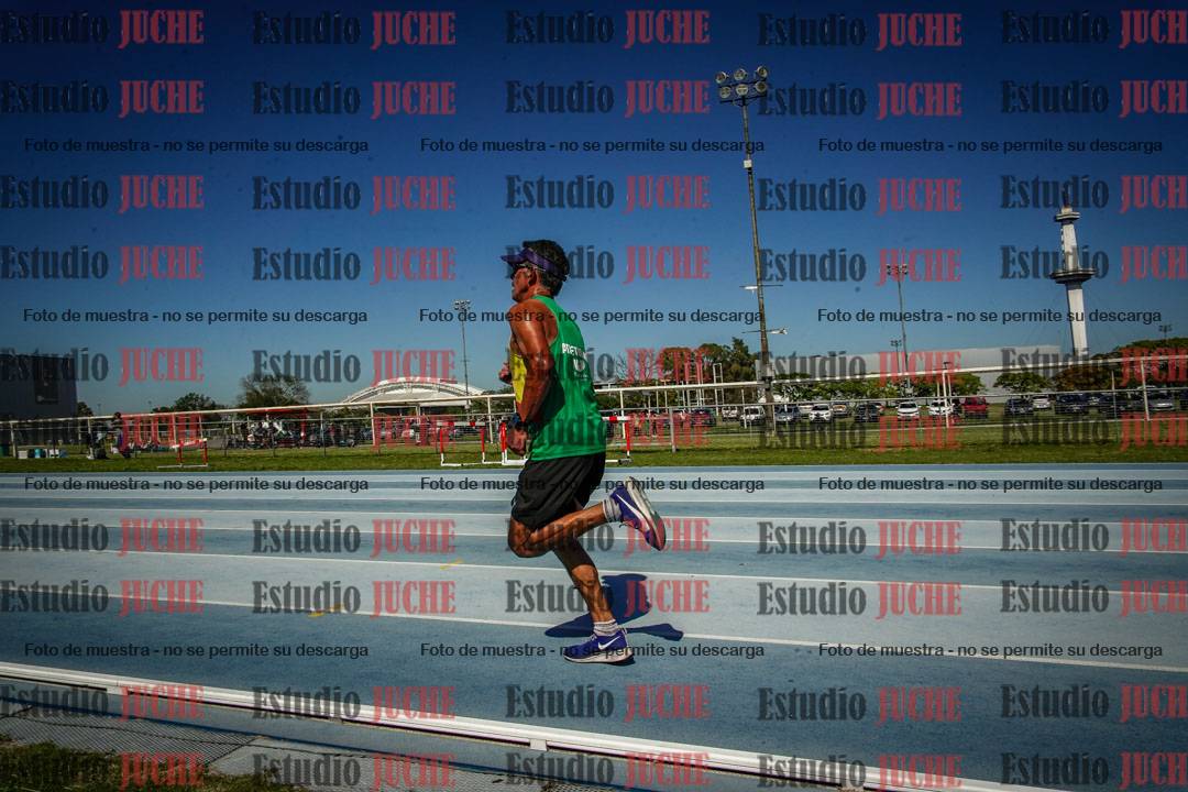 Fotos de los 5000 m de mujeres y varones - serie 2