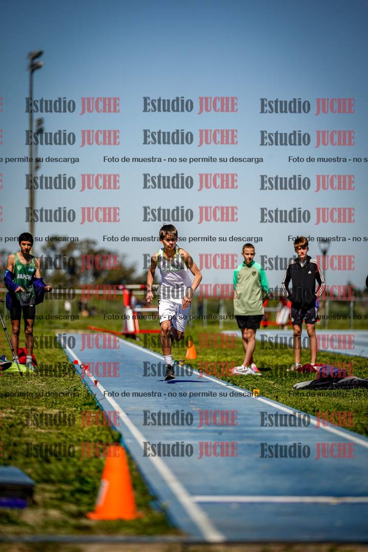 Fotos del salto en largo de varones - U15