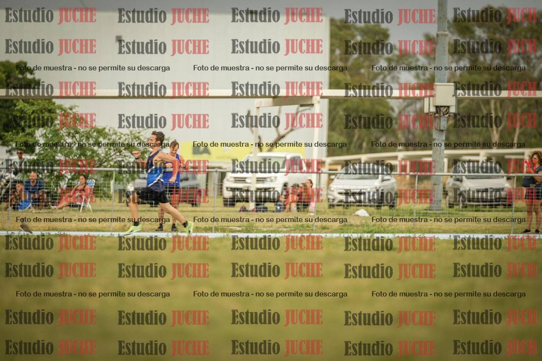 Fotos de los 300 m llanos de varones