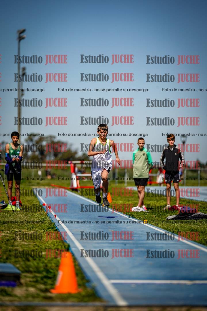 Fotos del salto en largo de varones - U15