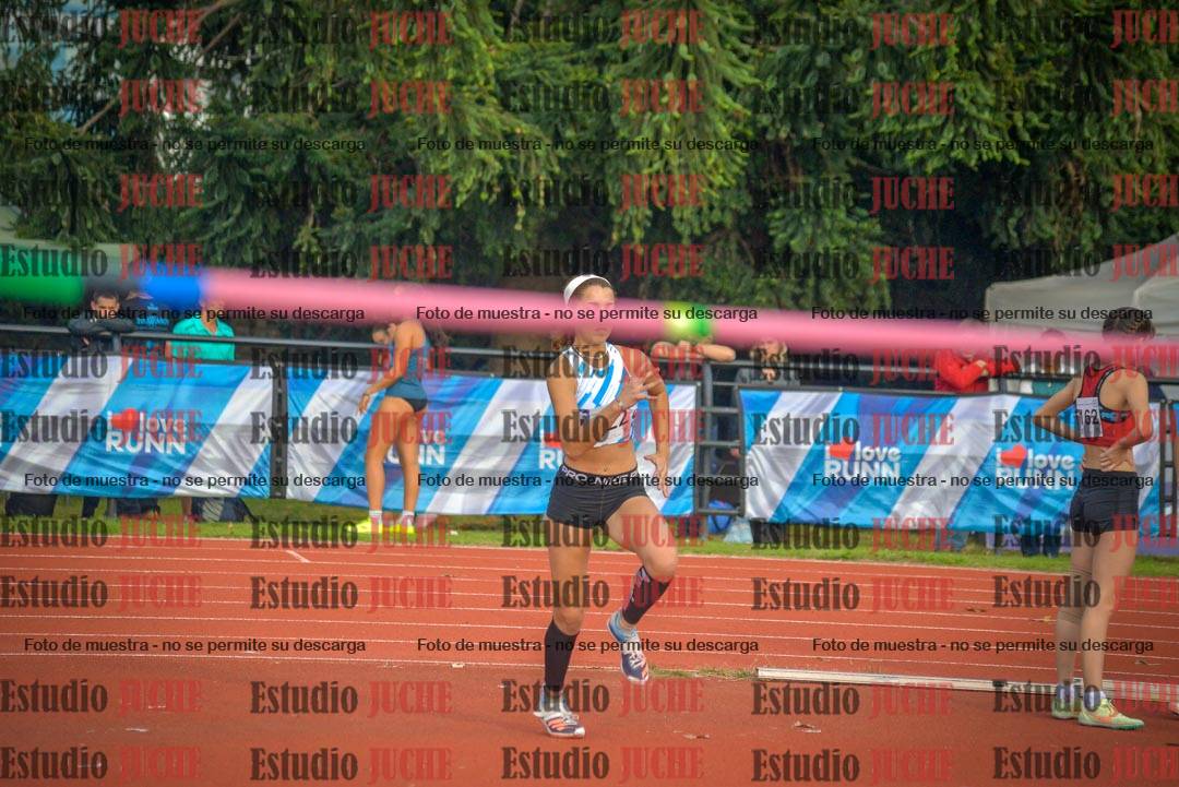 Fotos del salto en alto de mujeres