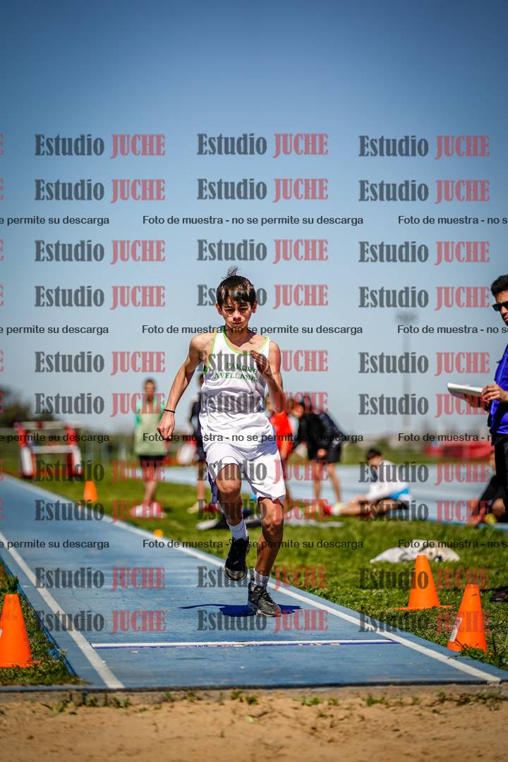 Fotos del salto en largo de varones - U15