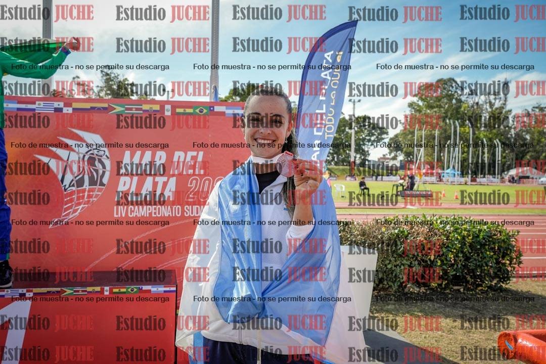 Fotos de algunos extras y podios del día 3