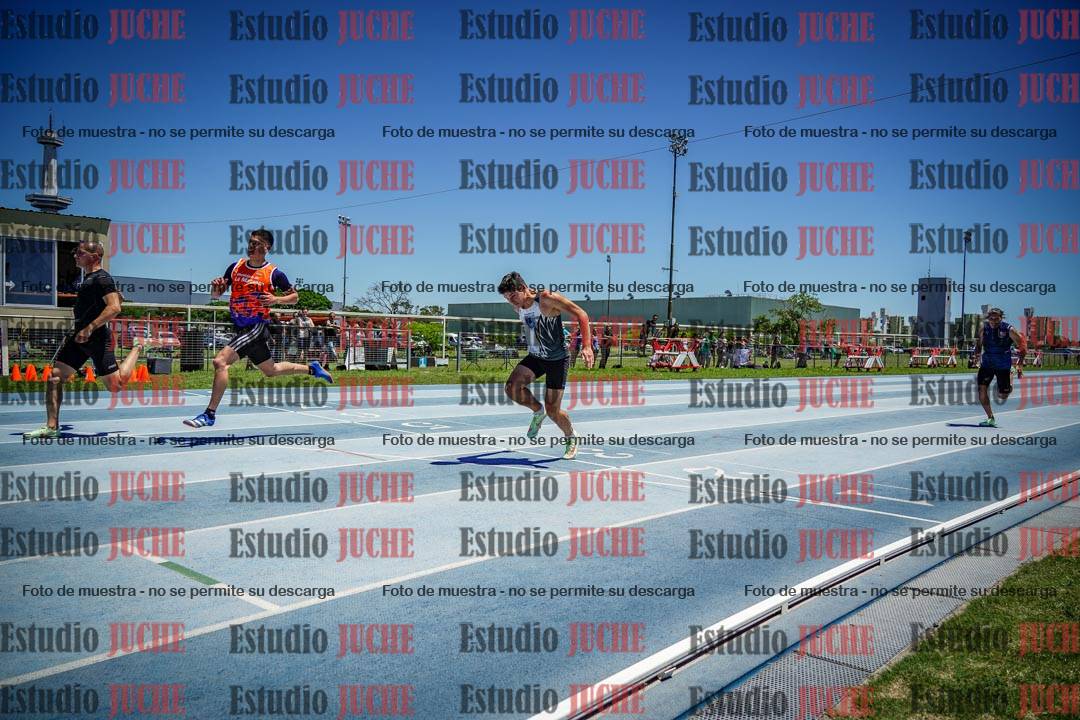 Fotos de los 100 m llanos de varones