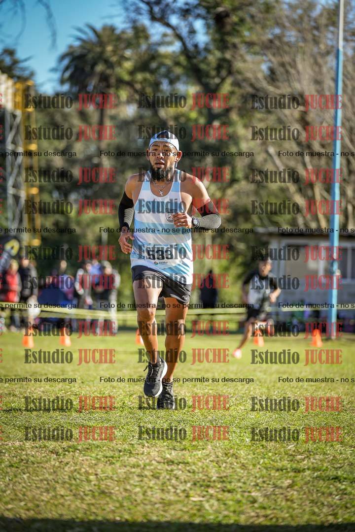 Fotos de la llegada del cross de 4000 m - varones