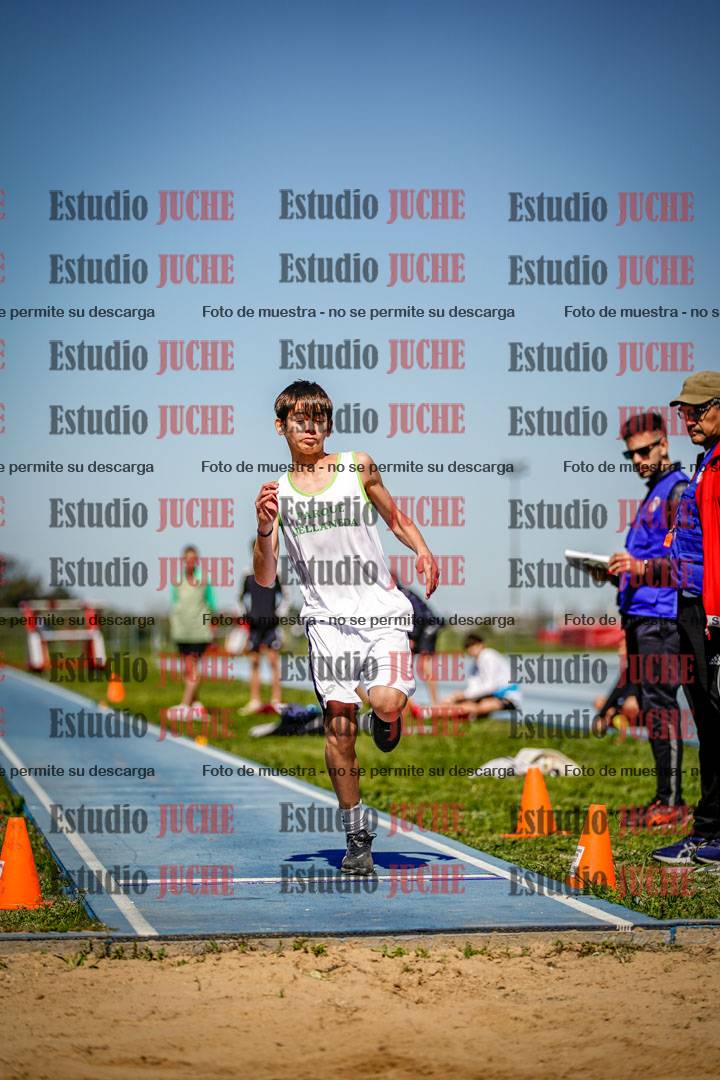Fotos del salto en largo de varones - U15