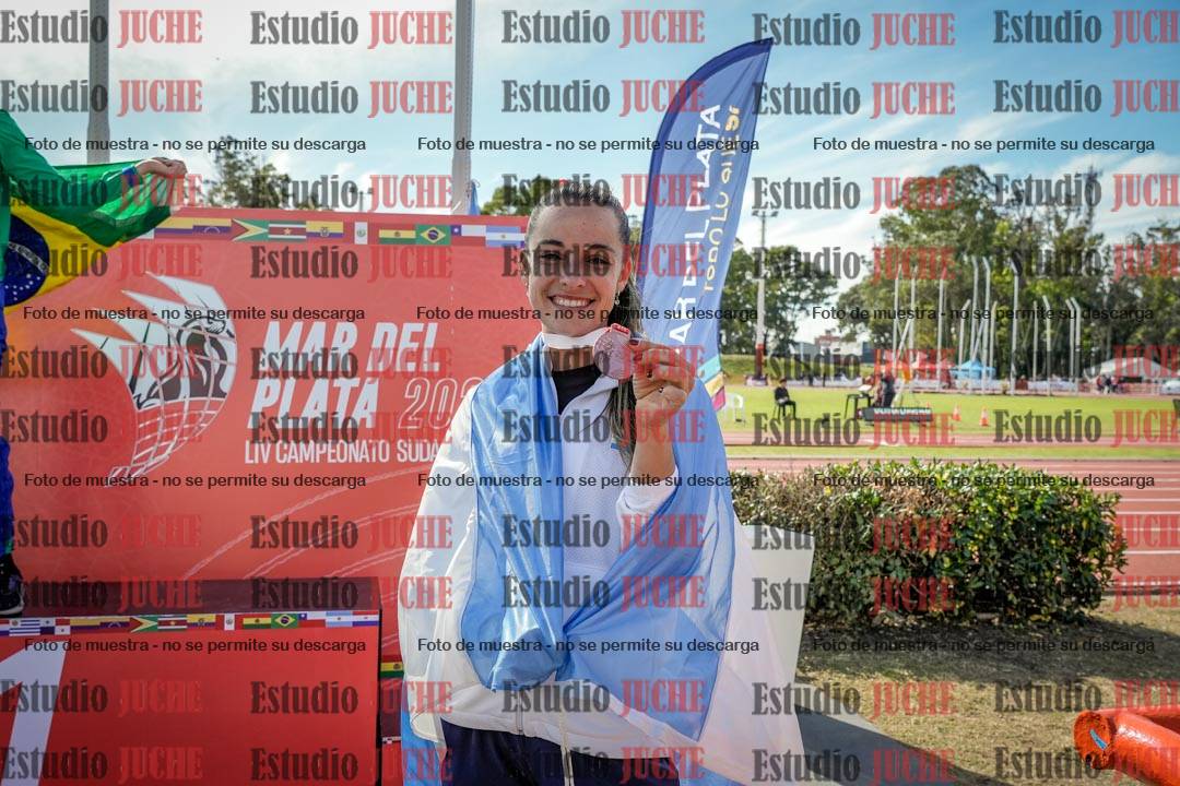 Fotos de algunos extras y podios del día 3