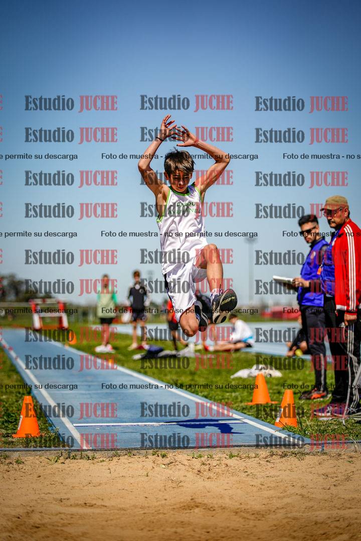 Fotos del salto en largo de varones - U15