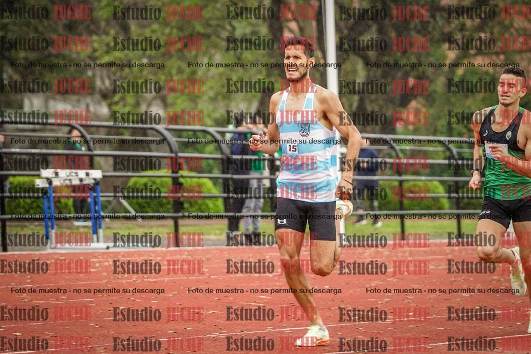 Fotos de los 800 m llanos de varones