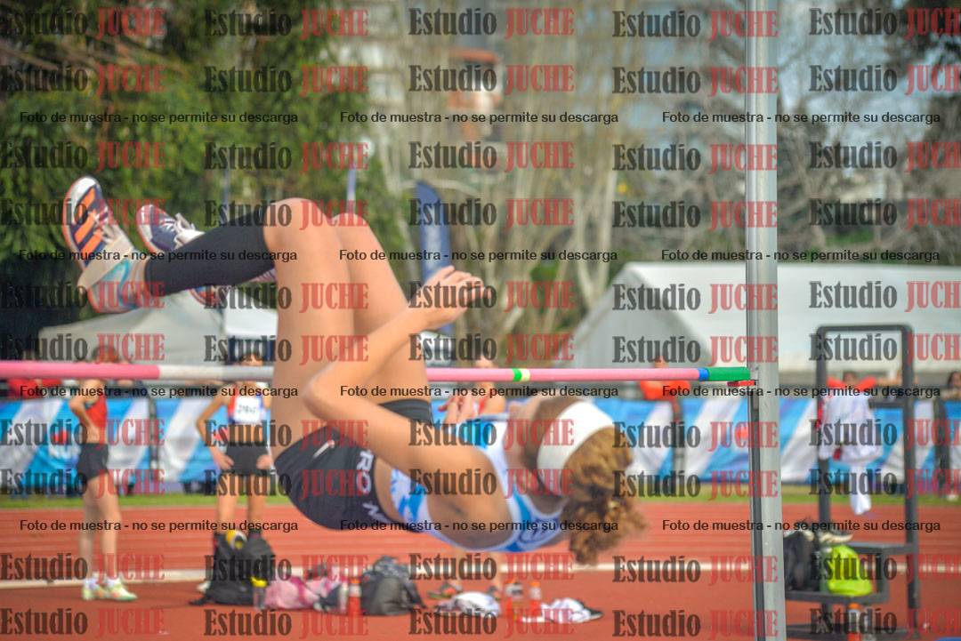 Fotos del salto en alto de mujeres