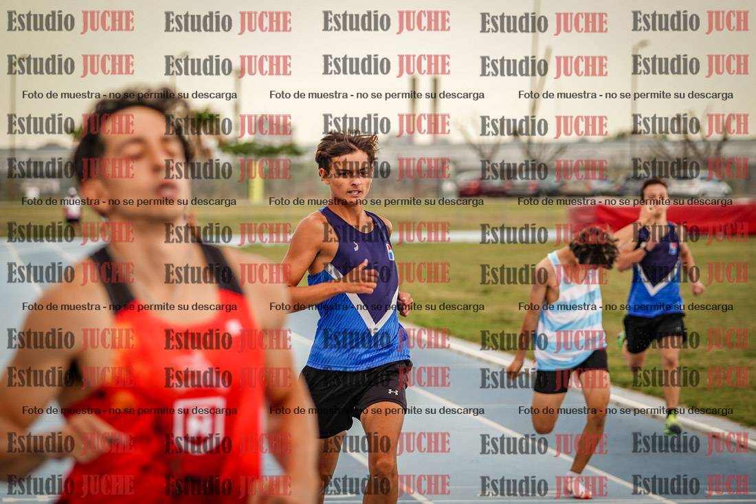 Fotos de los 300 m llanos de varones