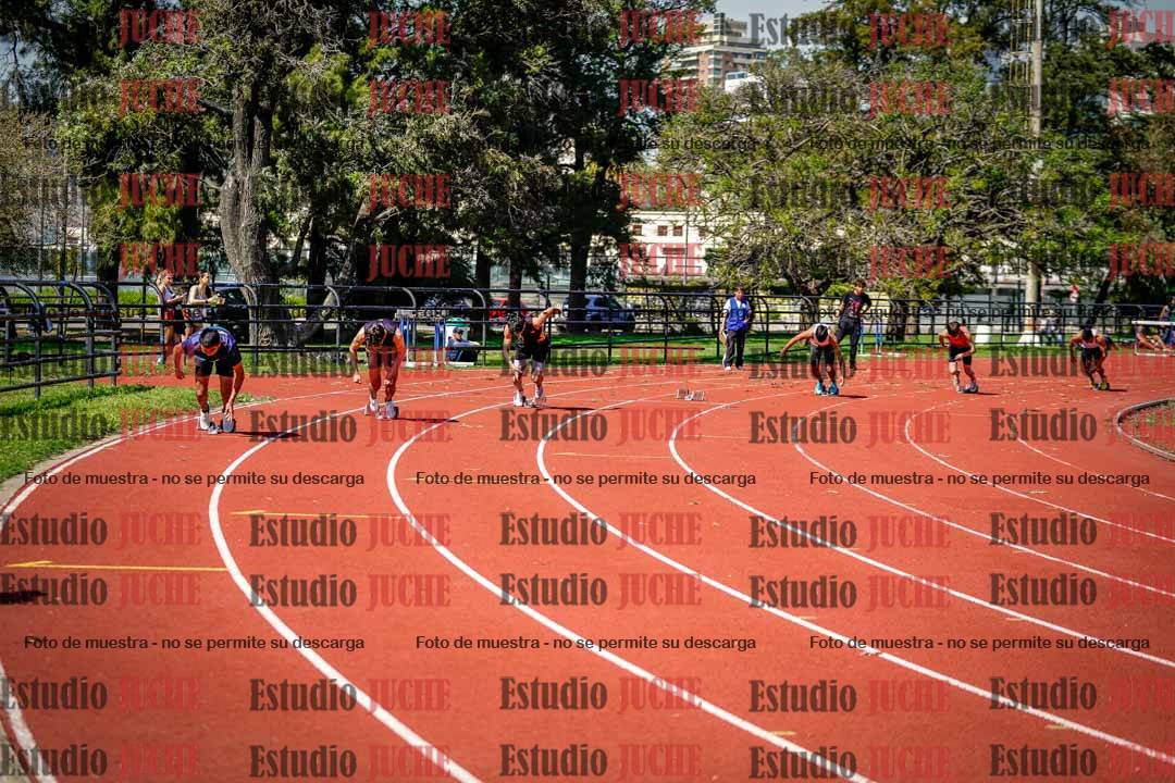 Fotos de los 200 m llanos de varones