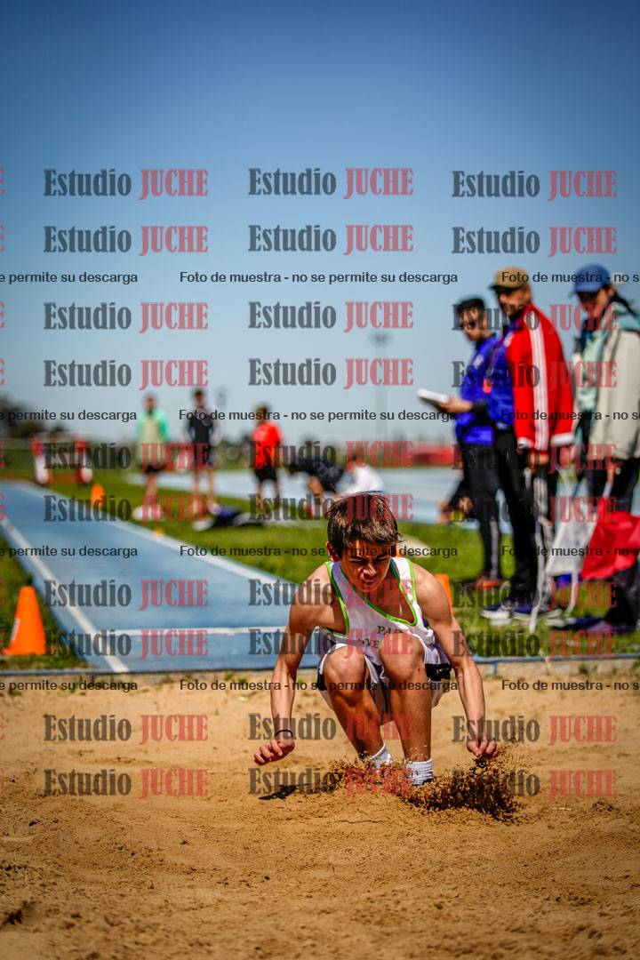 Fotos del salto en largo de varones - U15