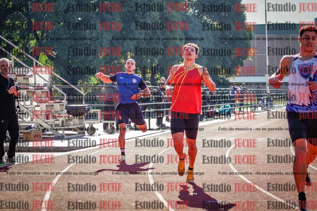 Fotos de los 200 m llanos de varones