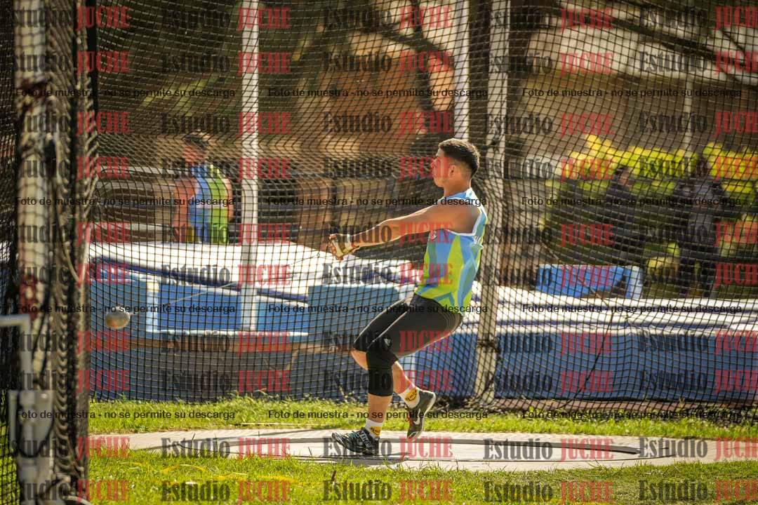 Fotos del lanzamiento de martillo de varones