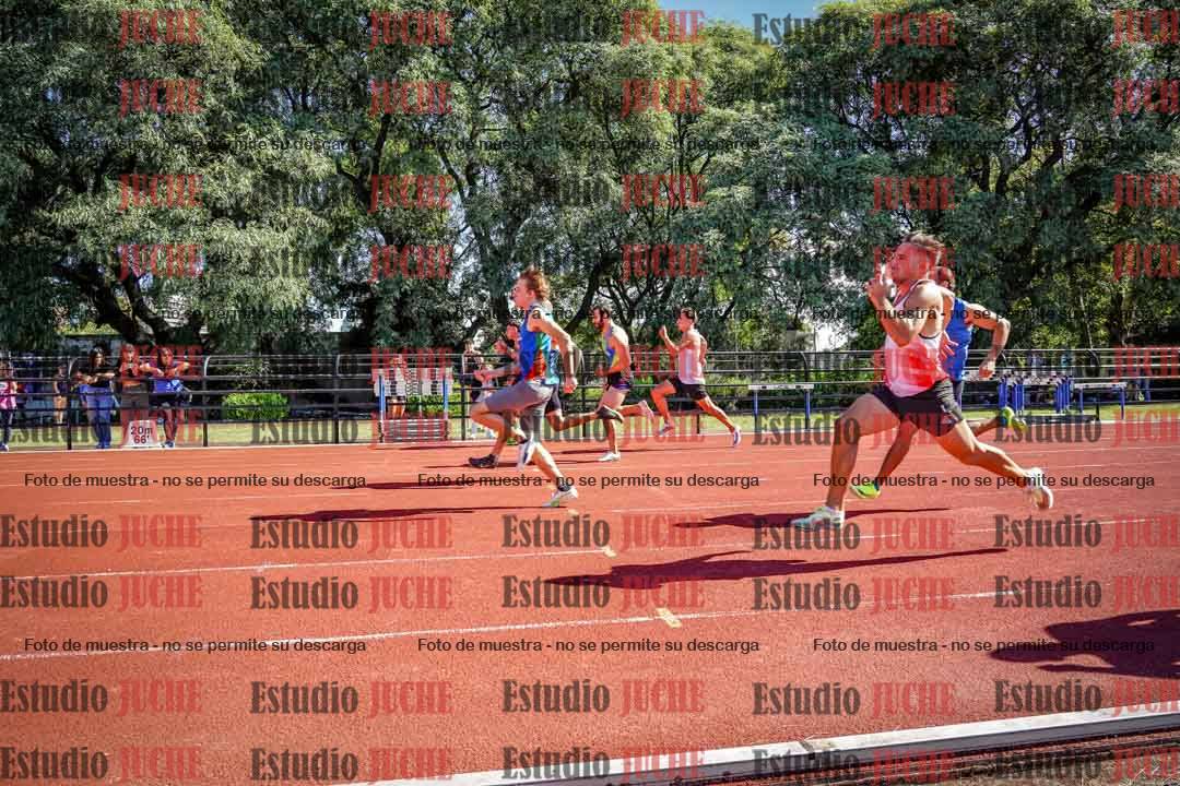 Fotos de los 100 m llanos de varones