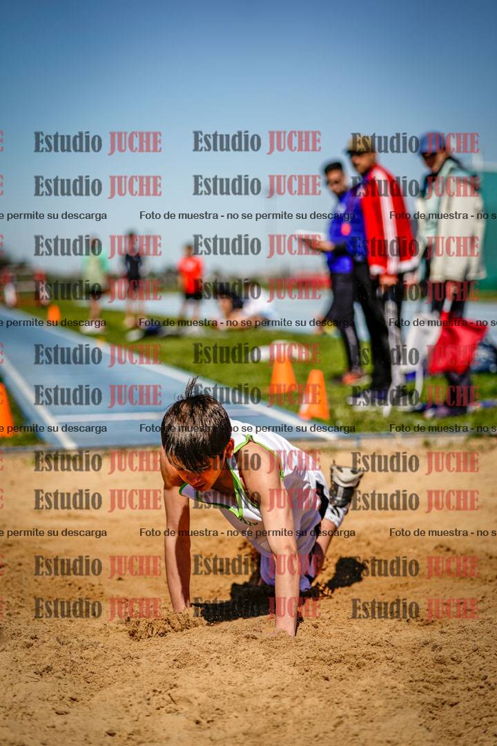 Fotos del salto en largo de varones - U15