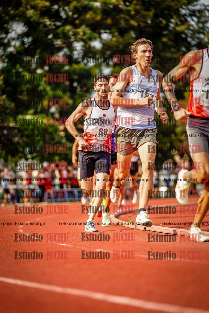 Fotos de los 3000 m llanos de varones