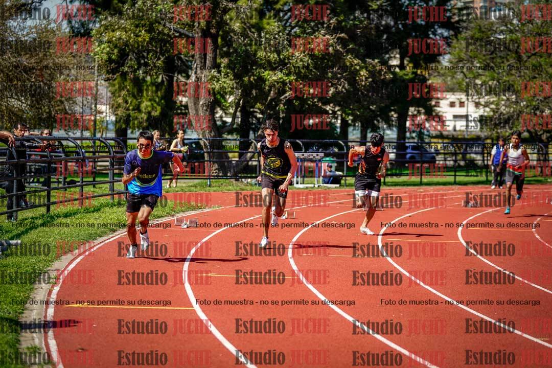 Fotos de los 200 m llanos de varones