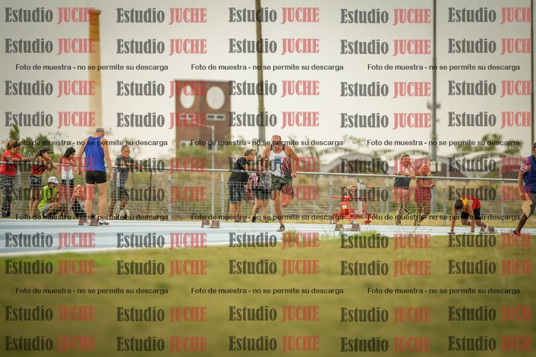 Fotos de los 300 m llanos de varones