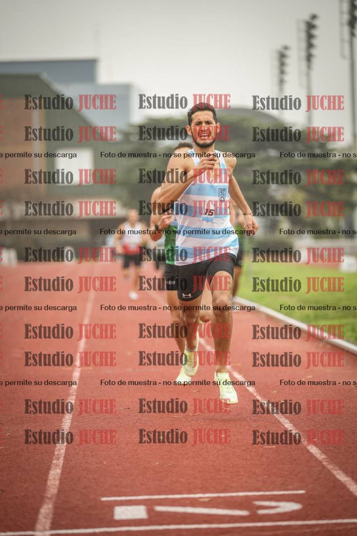 Fotos de los 800 m llanos de varones