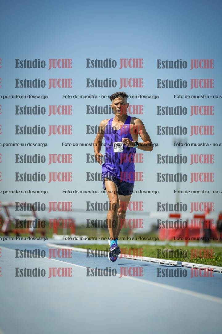 Fotos de los 5000 m de mujeres y varones - serie 2