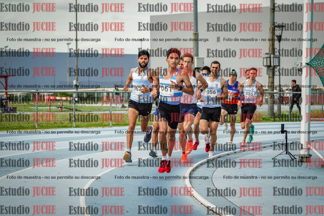 Fotos de los 1000 m llanos de varones