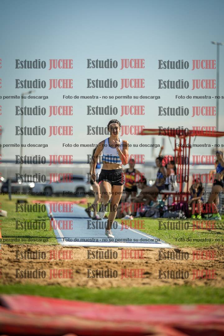 Fotos del salto en largo de mujeres - mayores