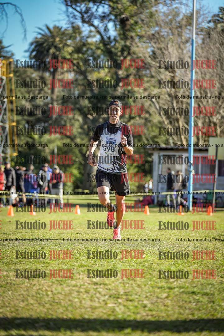 Fotos de la llegada del cross de 4000 m - varones