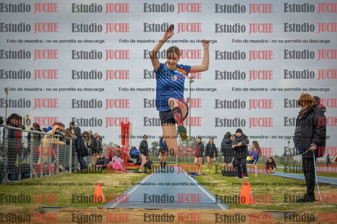 Fotos del salto en largo de mujeres - U18