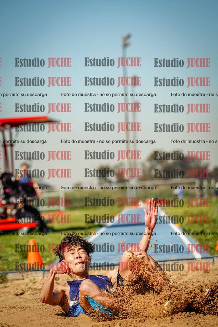 Fotos del salto en largo de varones