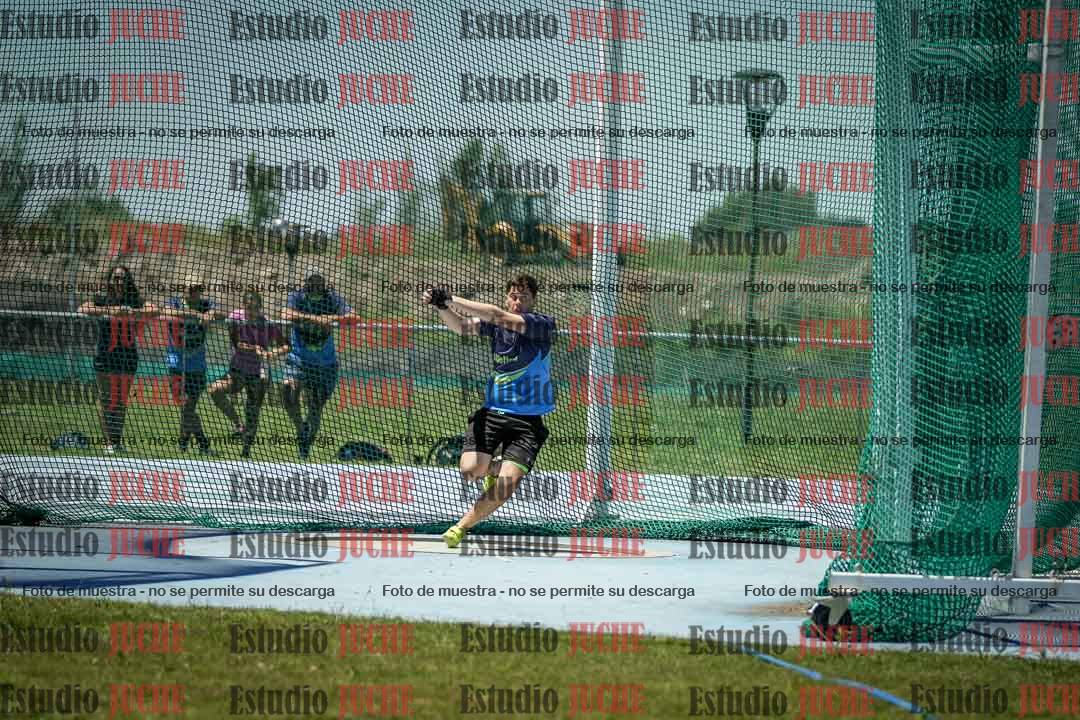 Fotos del lanzamiento del martillo de varones