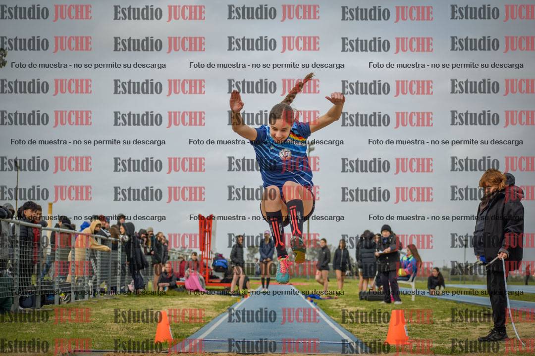 Fotos del salto en largo de mujeres - U18