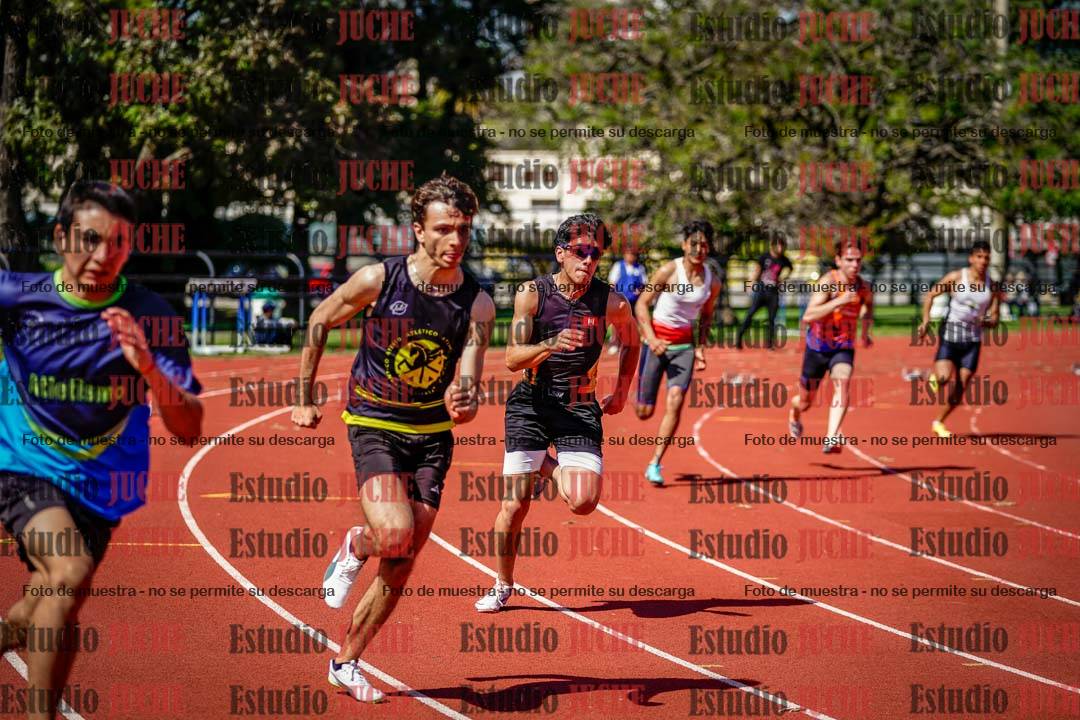 Fotos de los 200 m llanos de varones
