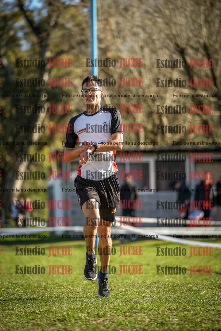 Fotos de la llegada del cross de 4000 m - varones